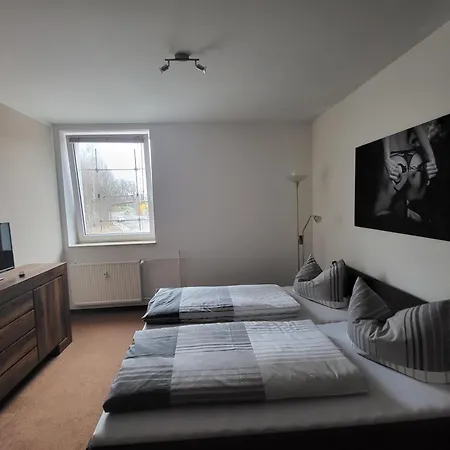 Apartment - Gaestewohnung - Unterkunft Monteure Chemnitz Buitenkant foto