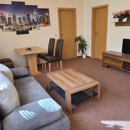 Apartment - Gaestewohnung - Unterkunft Monteure Chemnitz Buitenkant foto